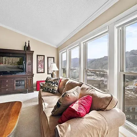 Gatlinburg Chateau Penthouse